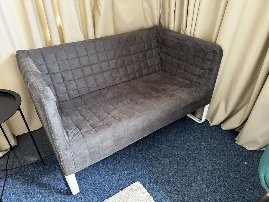 Sofa na stelażu