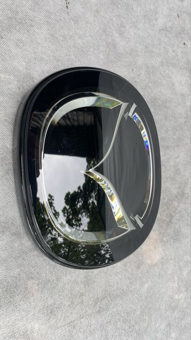Значок емблема Mazda CX5 2022+ з подіумом