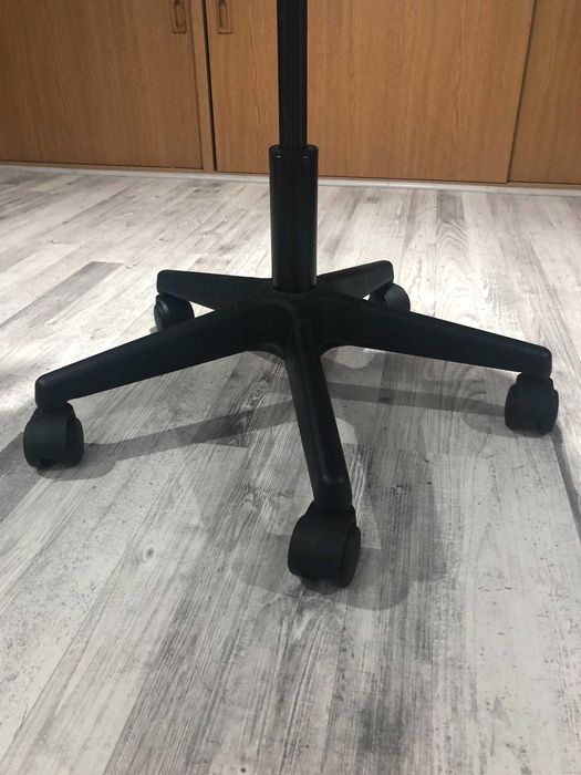 Cadeira De Secretária Azul Do Ikea