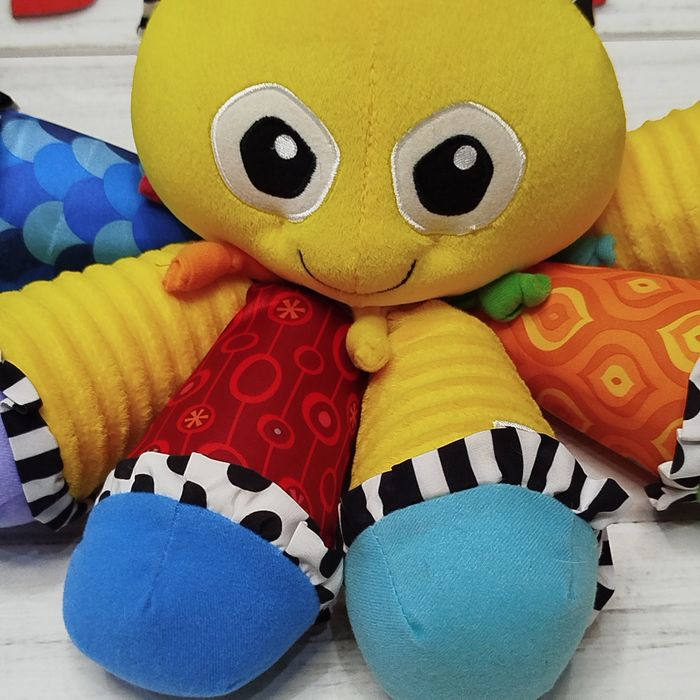 Сенсорна іграшка підвіска восьминіг Lamaze