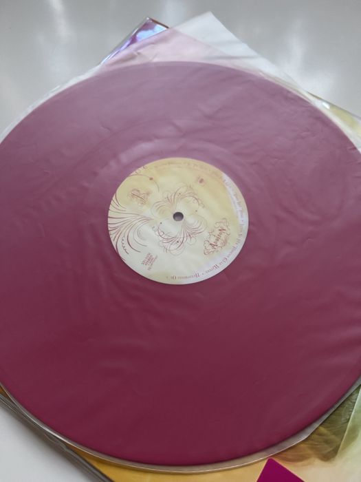 Winyl Addison Rae Addison magenta limited edition