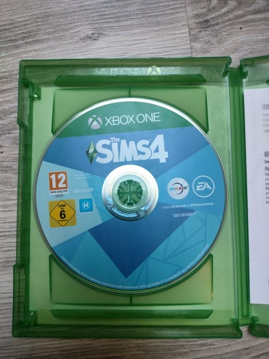 The Sims 4 na Xbox one w bardzo dobrym stanie
