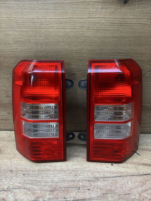 Lampa tylna prawa lewa jeep patriot