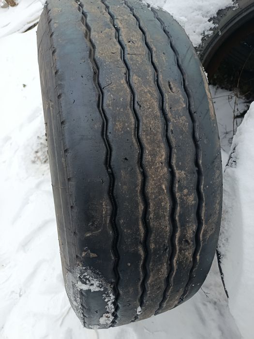 Шини 385 65 22.5