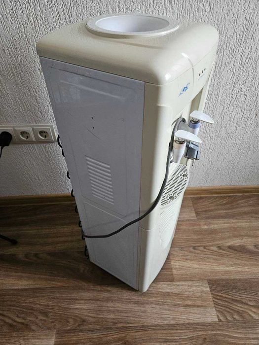 Кулер для води з компресорним охолодженням і нагріванням офіс Гарантія