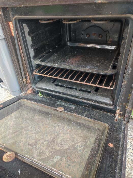 Forno elétrico Ariston e Balay