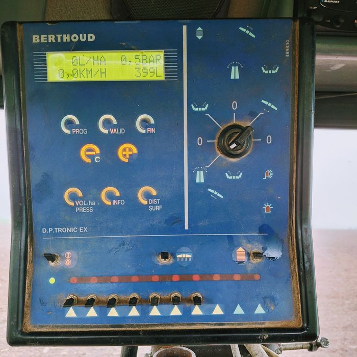 Opryskiwacz Berthoud Tracker 32-34 7 sekcji ARAG 3600l 24/21m Ładny !!