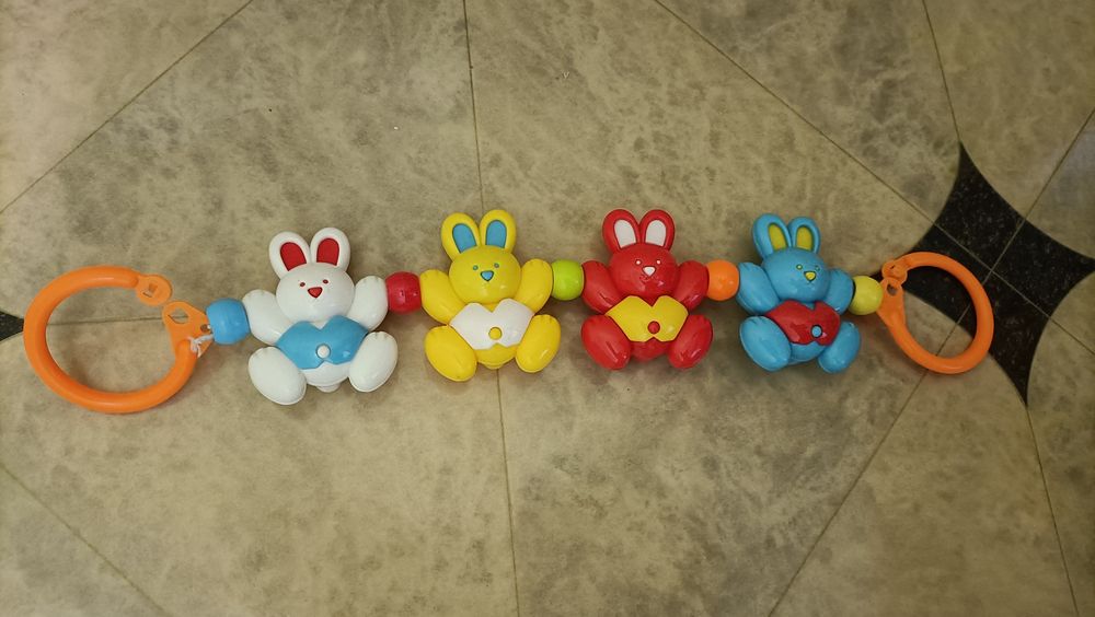 Продам игрушку растяжку для коляски