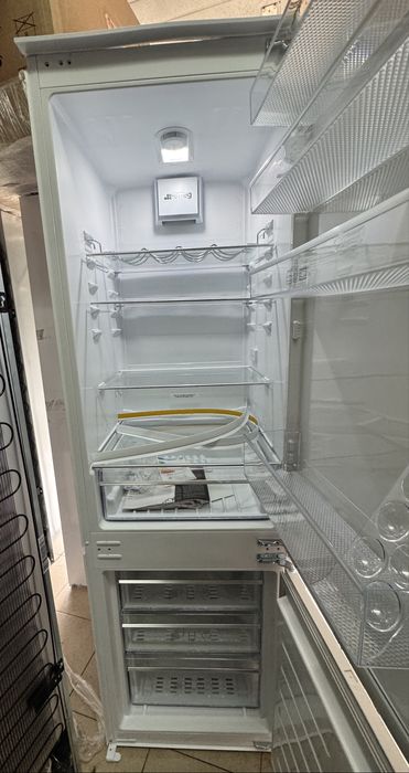 Frigorífico  Smeg  combinado encastre  C3170NE No Frost