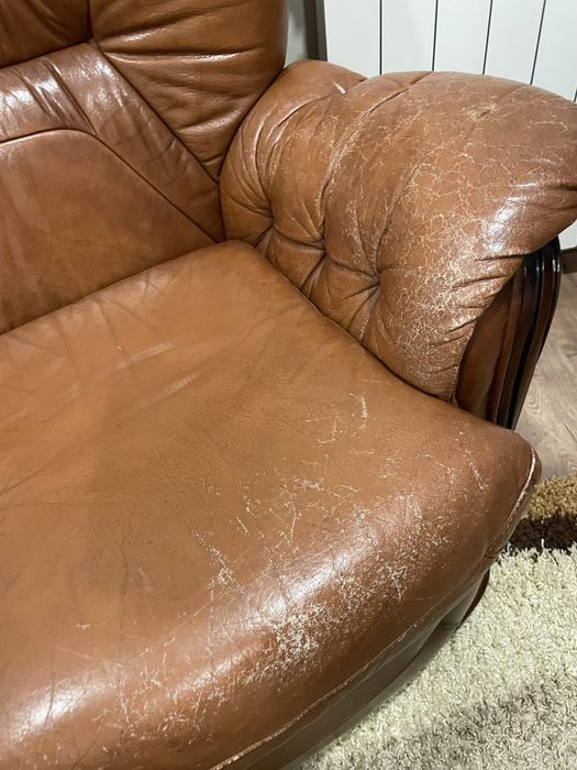 Conjunto de Sofas de Couro