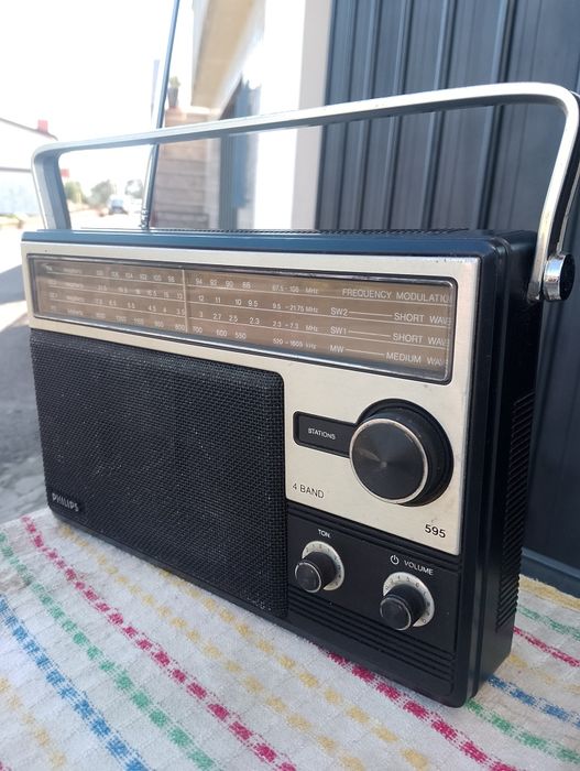 Radio Philips   bom estado