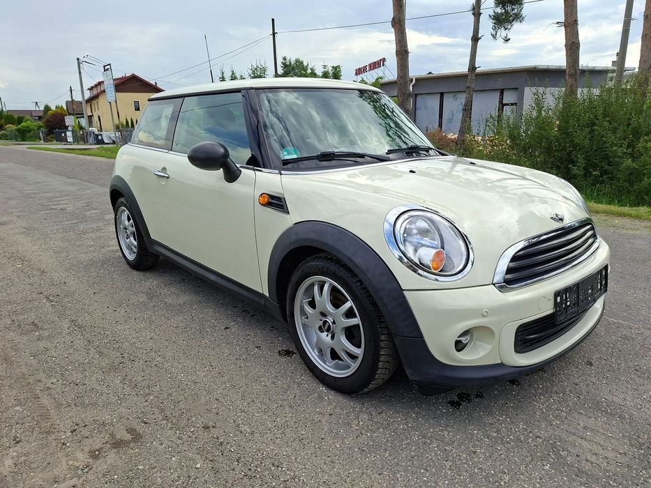 MINI ONE 1,6 zadbany