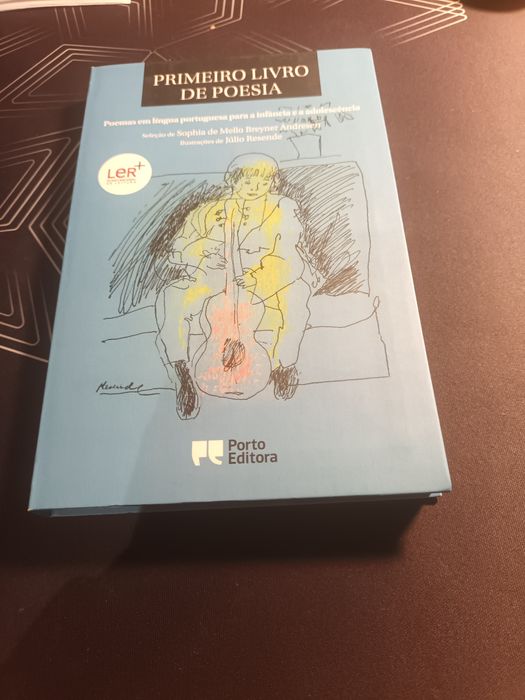 Livro o primeiro livro de poesia