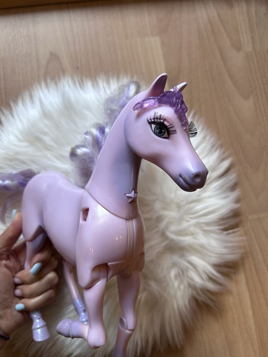 Брієтта Барбі barbie і Чарівний Пегас