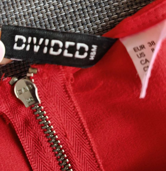 Sukienka DIVIDED H&M