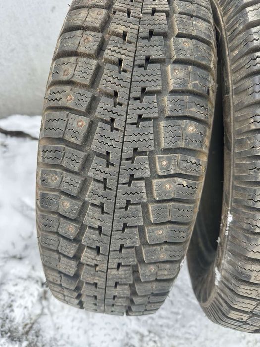 Продам зимову гуму р15