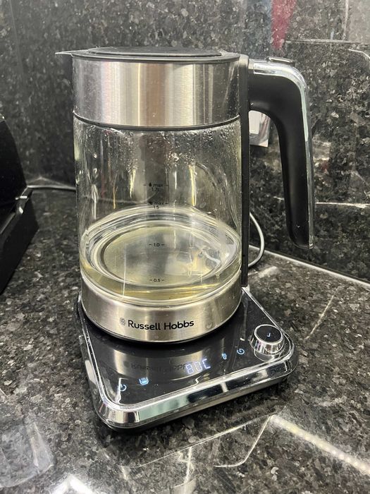 Chaleira elétrica com controlo de temperatura RUSSEL HOBBS (1,7 L)