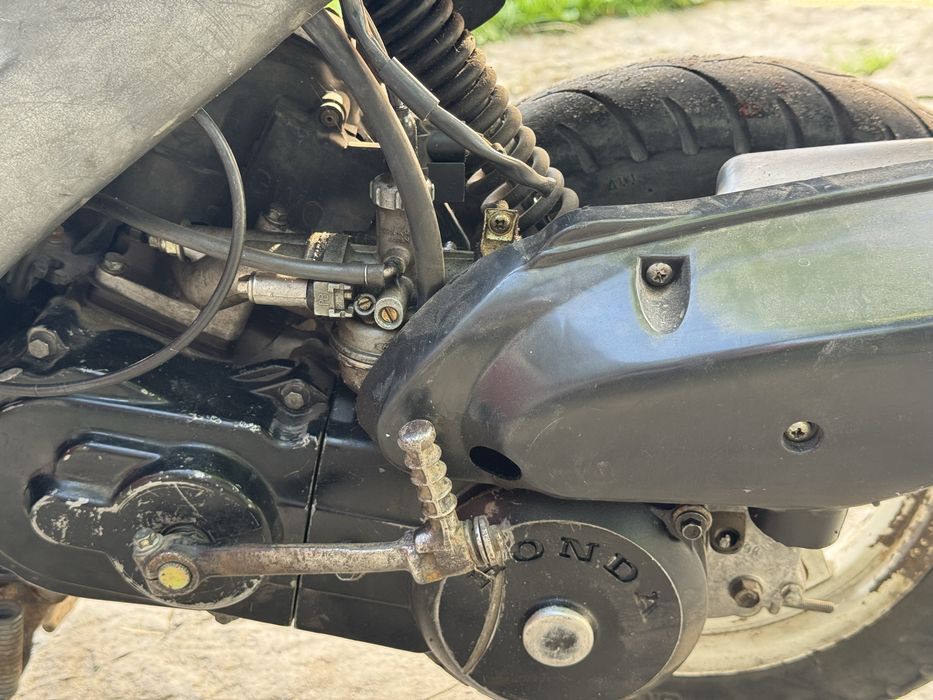 Продам скутер Honda Dio 18