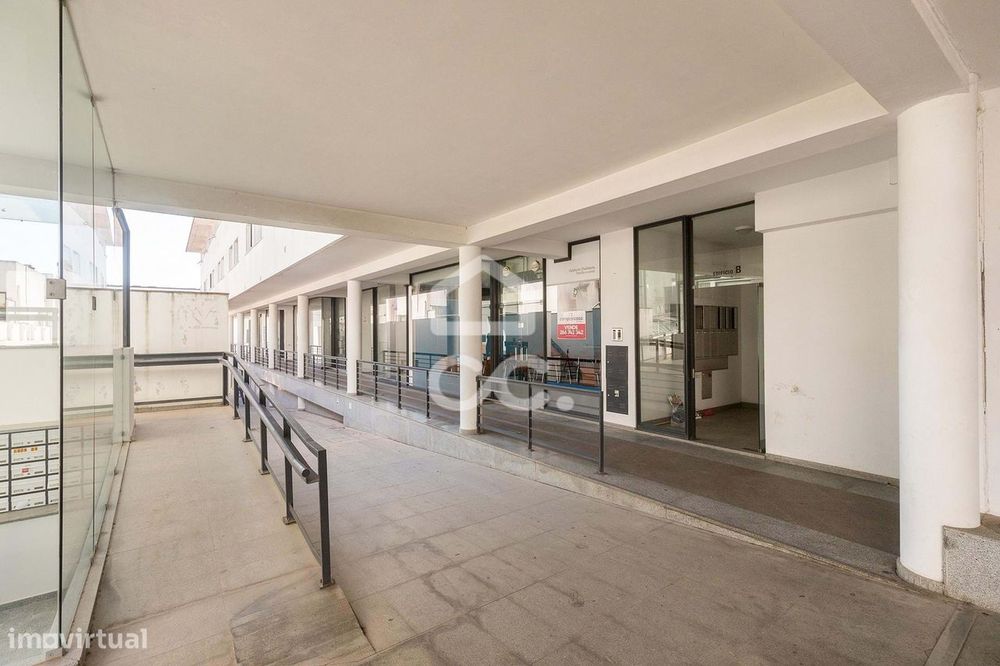 Espaço comercial equipado e mobilado | Cerca de São Domingos (Évora)