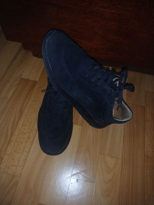 Продам зимние ботинки