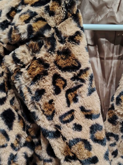 Sprzdam plaszcz panterka m-l