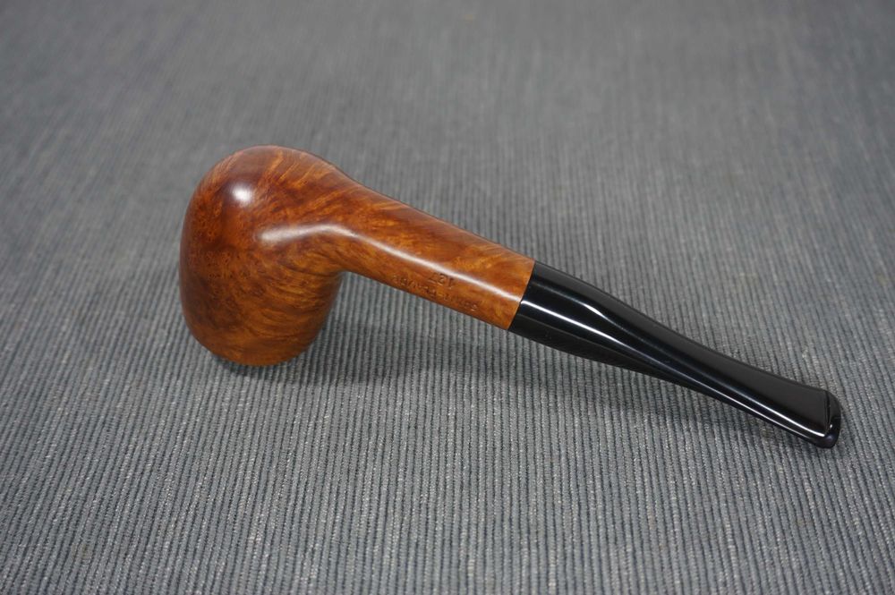 Bonito e antigo cachimbo Veritable Lacroix ***A 127, em urze (França)