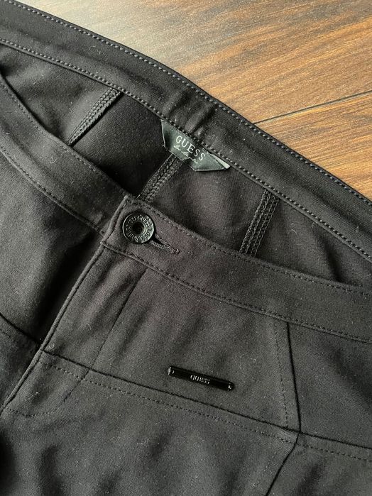 Spodnie czarne Guess