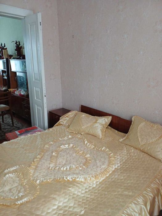 Продається 2-поверховий цегляний будинок м. Тараща