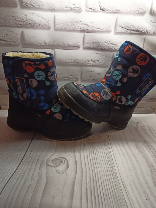 Зимові чобітки сапоги дутики на ліпучці