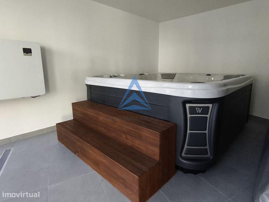 Apartamento T4 - Condomínio Fechado