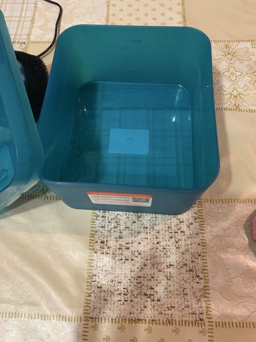 Автоматична поїлка-фонтан для котів та собак