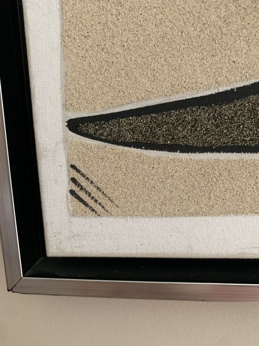 Quadro grande com moldura em preto e inox