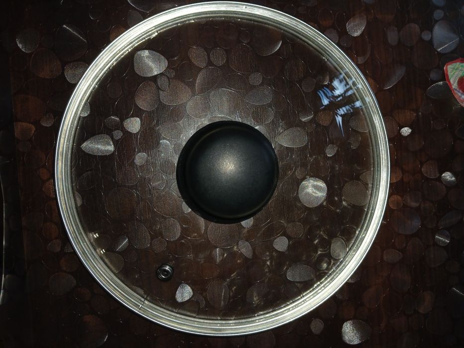 Крышка стеклянная для сковороды.