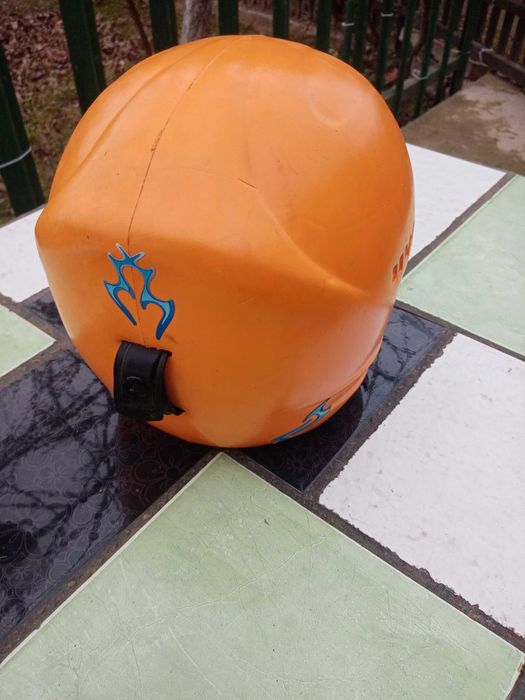 Шлем для скутера чи байка