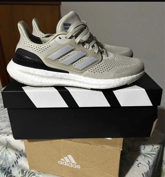 tenis adidas pure buste
