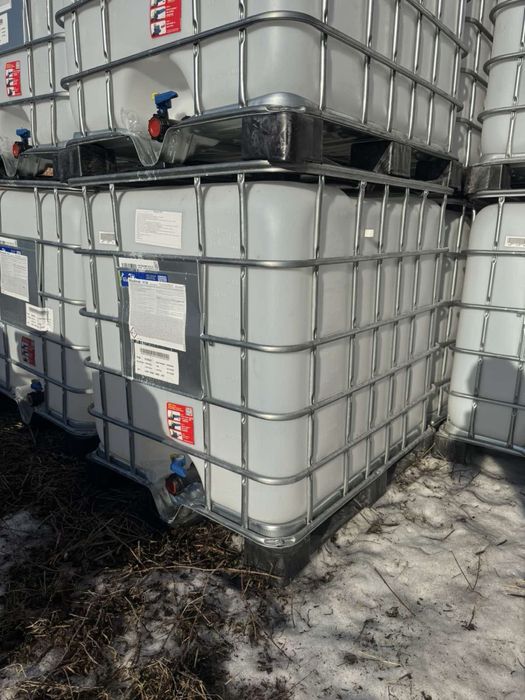 Єврокуби на 1000 літрів для технічних рідин та сипучих матеріалів