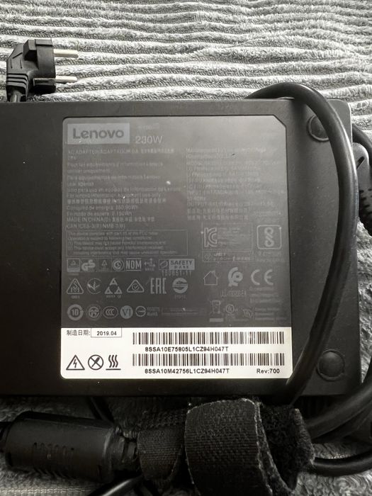 Потужний ноутбук Lenovo Legion Y540-15IRH i7 16GB SSD 512GB HDD 1TB