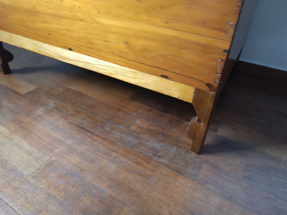 Elegante baú estilo oriental