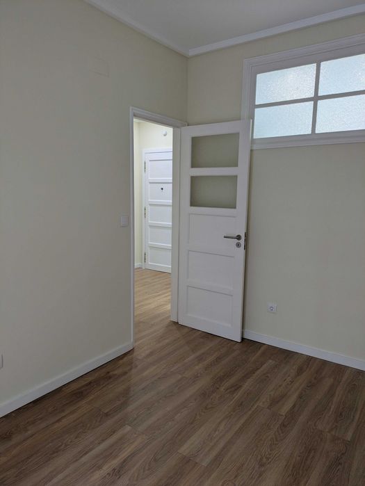 Apartamento T1 Completamente Remodelado no Campo Pequeno