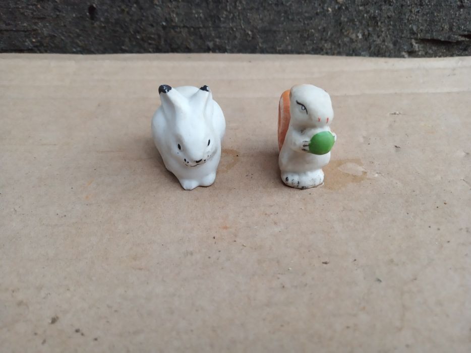 Старi радянськi маленькi статуэтки зайчик бiлочка одним лотом