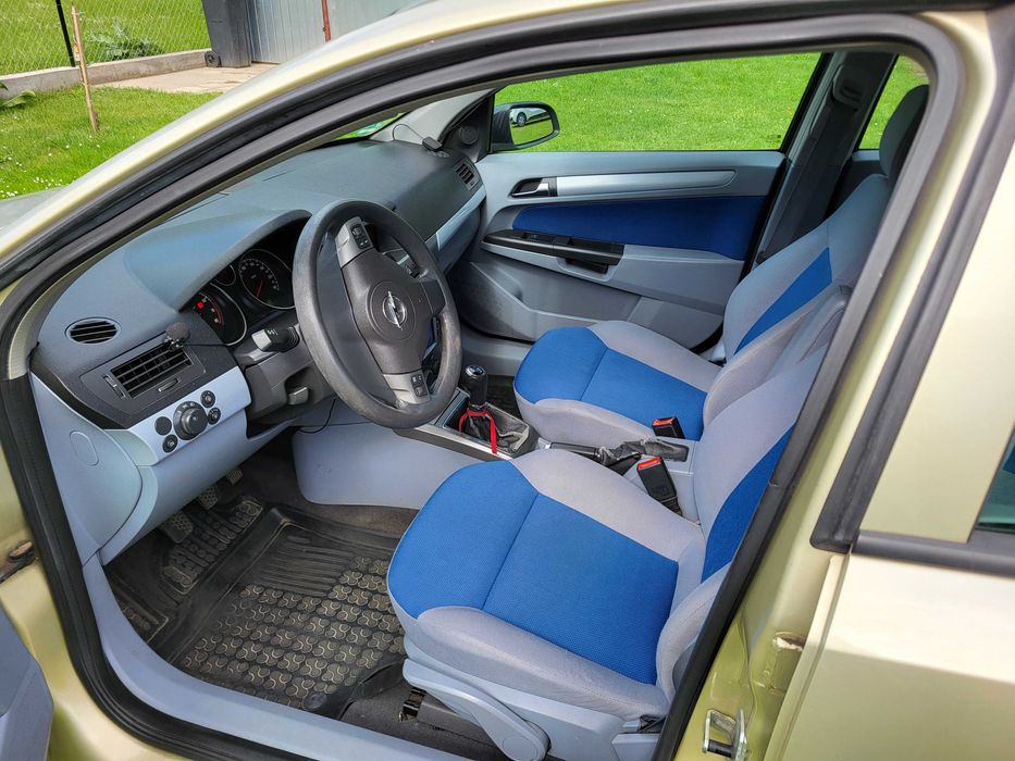 Samochód Opel Astra H 1.6 benzyna