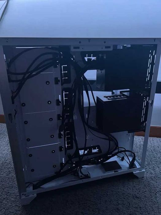 Caixa Lian Li O11 Dynamic ROG Edition - Branca