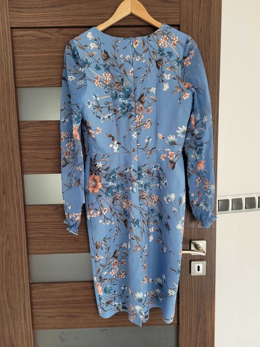 Sukienka LIVIA Clue 38