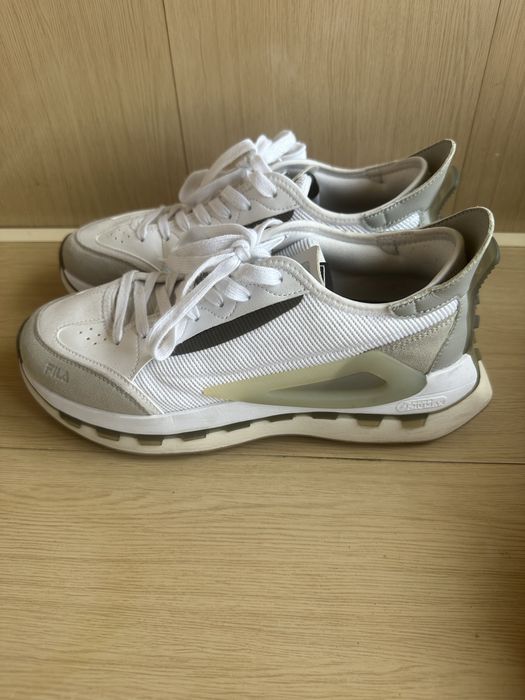 Чоловічі кросівки FILA KM Shoes 'White Grey' 42 розмір в новому стані
