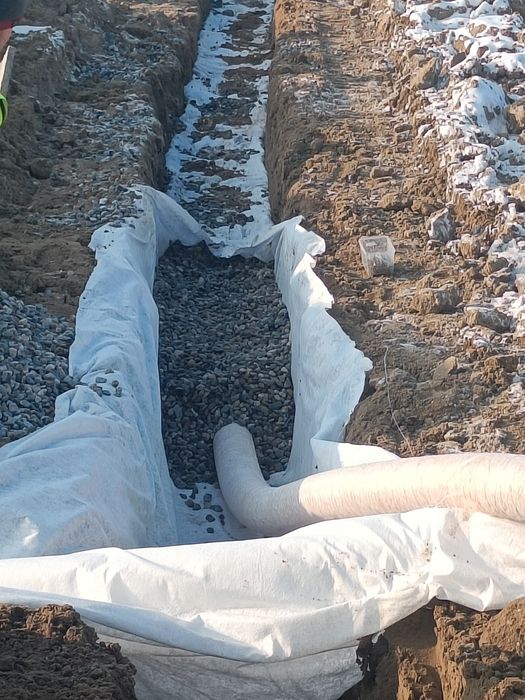 Kruszywa drogowe, żwiry, grysy, piaski, ziemia siana, przekrusz beton