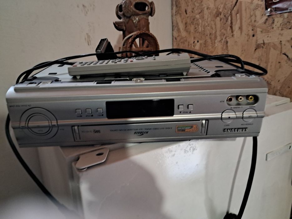 Продам касетний відеомагнітафон Самсуг
