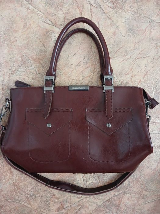 Сумки жіночі віддаю безкоштовно