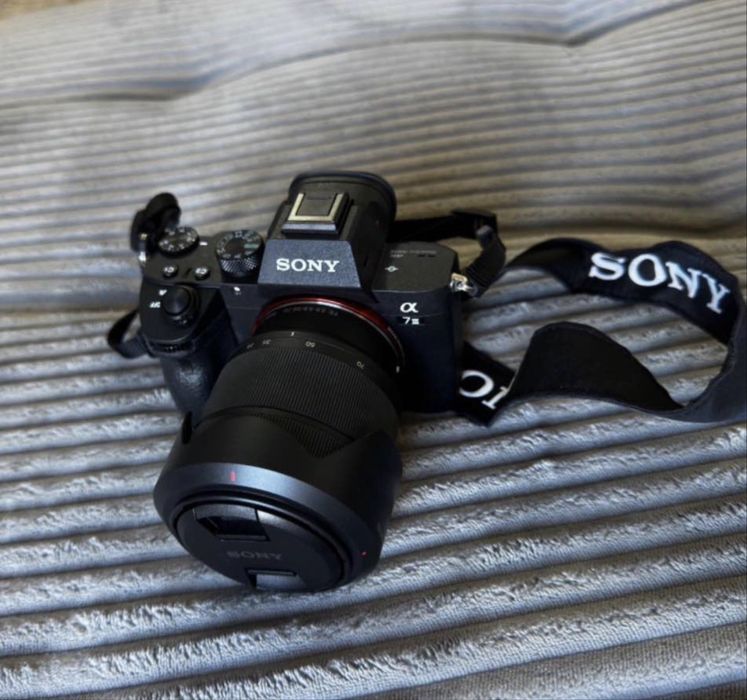 Sony a7iii 28-70 3.5