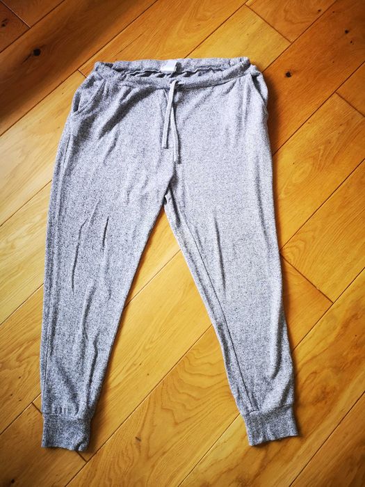 Infinity Woman szare spodnie dresowe 40/L