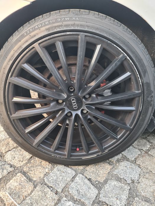 Jantes 18" Pretas Esportivas